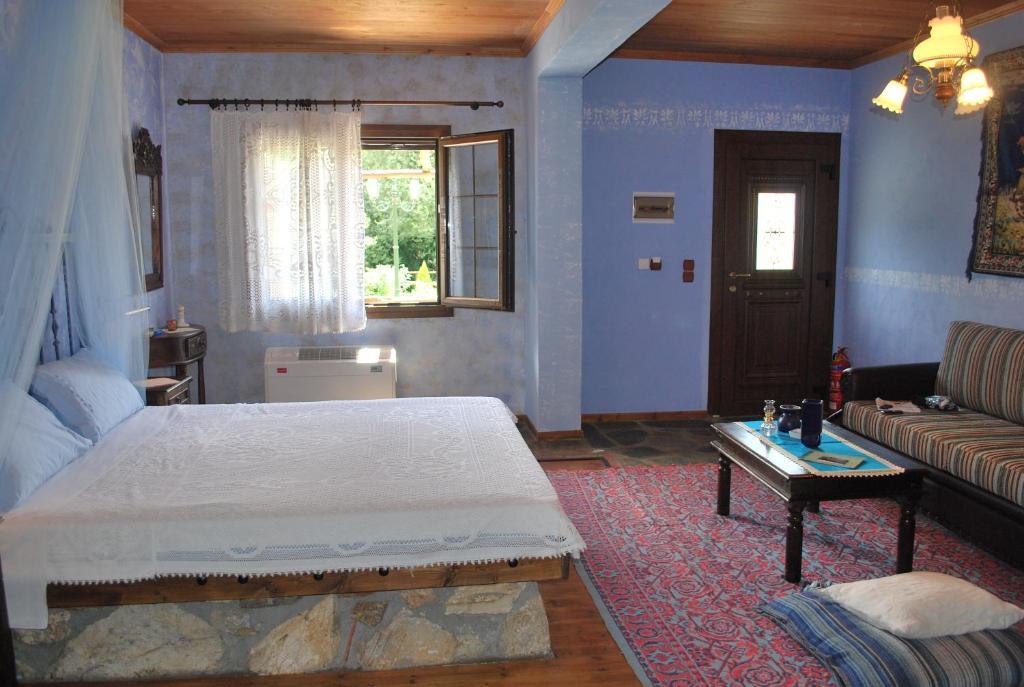 Tzivaeri Likodhrómion Quarto foto