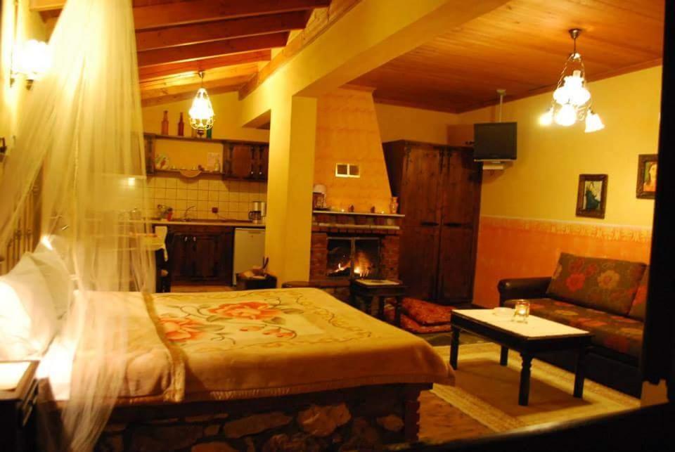 Tzivaeri Likodhrómion Exterior foto